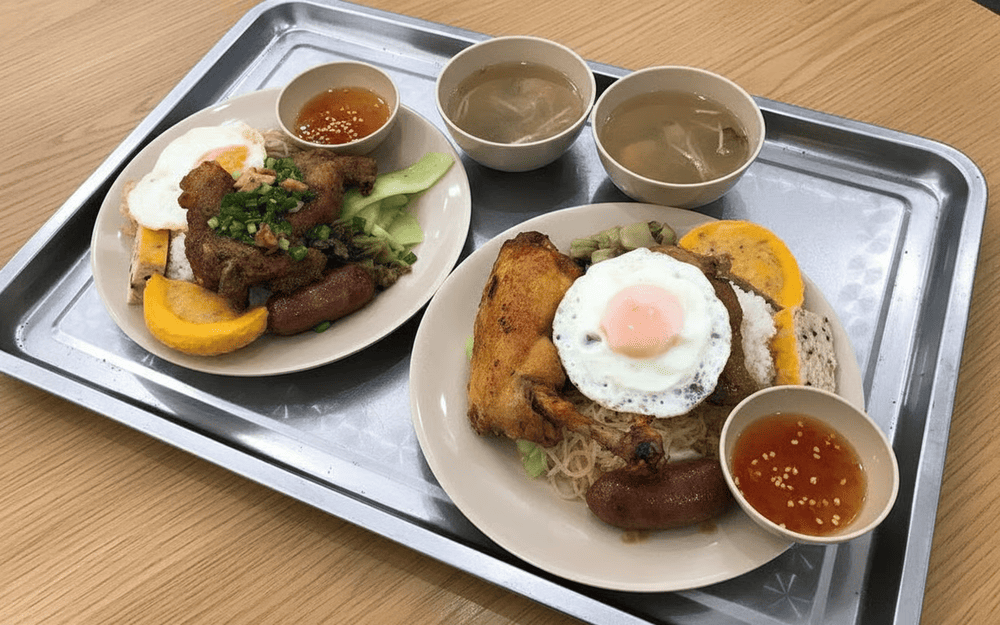 A student favorite for its quick service, budget prices, and tasty Saigon-style broken rice with classic toppings